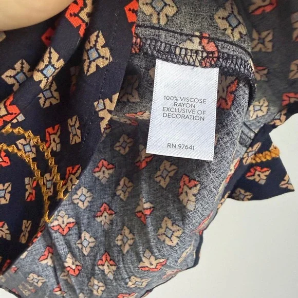 J. Jill Petite Navy Blue Geometric Tile Print Embroidered Split Neck Blouse L P - Picture 3 of 7